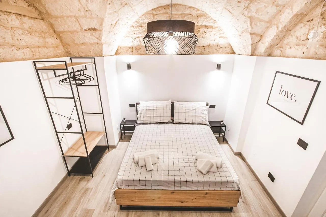 Sanavar Apartment Bari Włochy