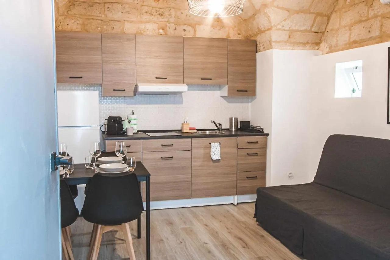 Sanavar Apartment Bari